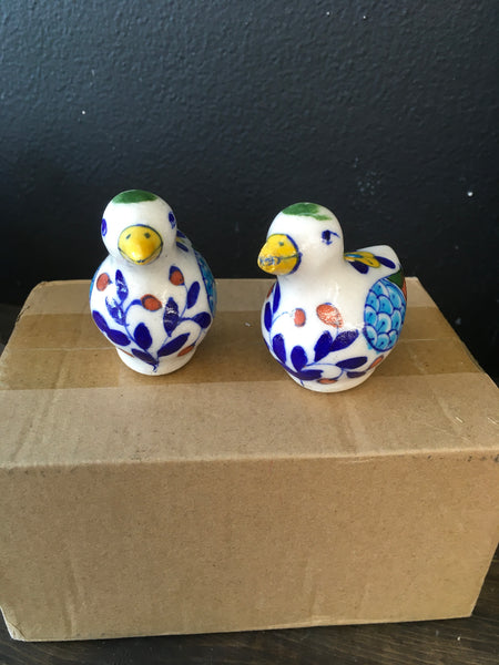 Colorful bird salt/pepper set