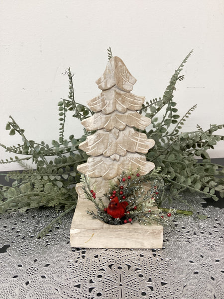 Cardinal on Tree wood