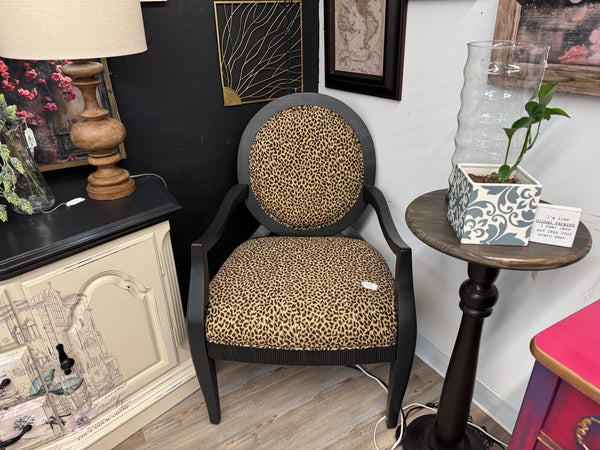 Eva & Zsa Zsa Gabor sisters chairs