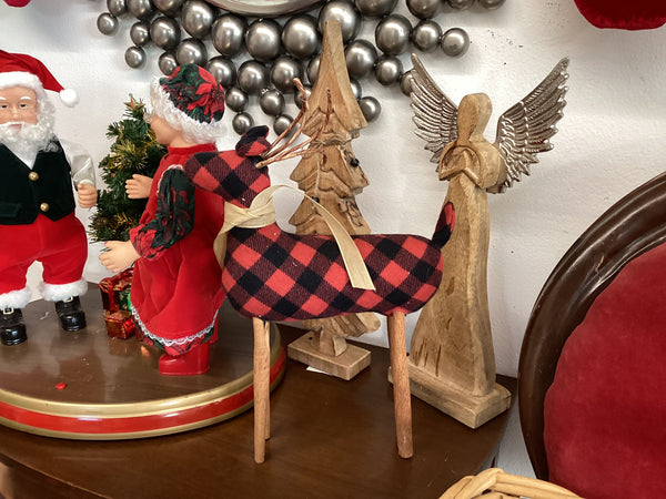 Buffalo Plaid Deer