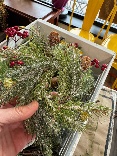 White spruce candle ring