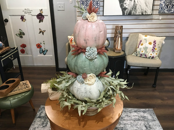 Tiered Pumpkins pumpkin stack