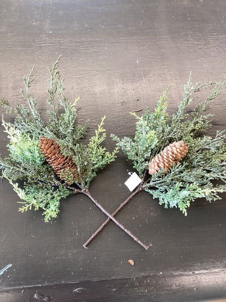 18” Silver Thread Cedar Pick