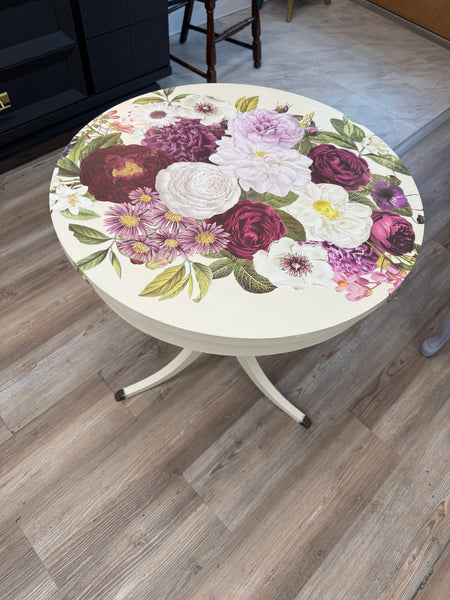 Jezebel aka Belle the stunning table