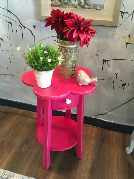 Pink Daisy Table