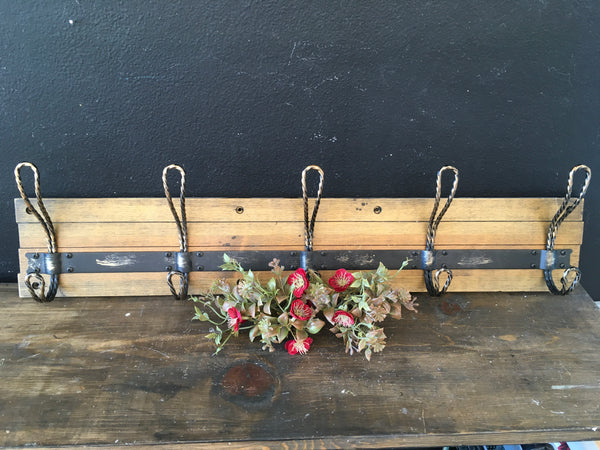 Hook hanger