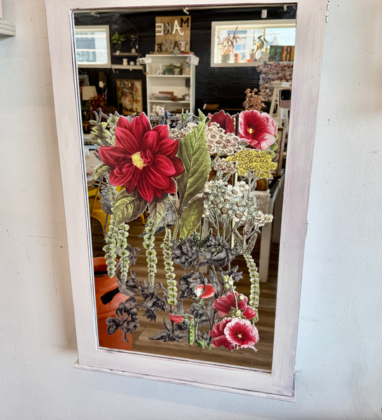 Dahlia the gorgeous hanging jewelry box