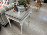Wilma the beachy table