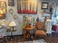 Ethyl the vintage looking chair