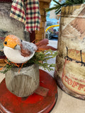 Bird on wood stump