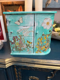 Spring green & white  jewelry box pretty flowers