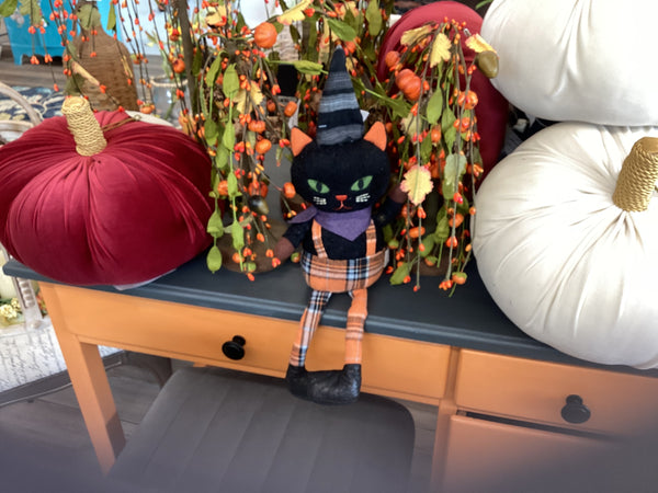 Jack and Friends black cat Shelf Sitter