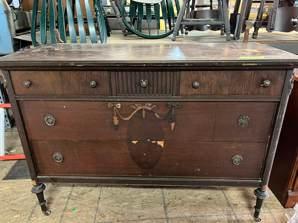 Vintage/antique dresser