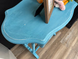 Winnie the beachy springy cottage table