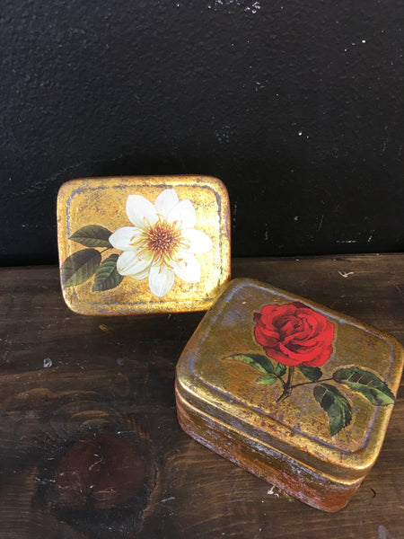 Ceramic trinket box, red