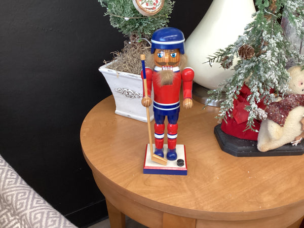 Small Hockey Nutcracker