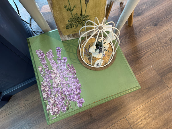 Millie Lavender Table