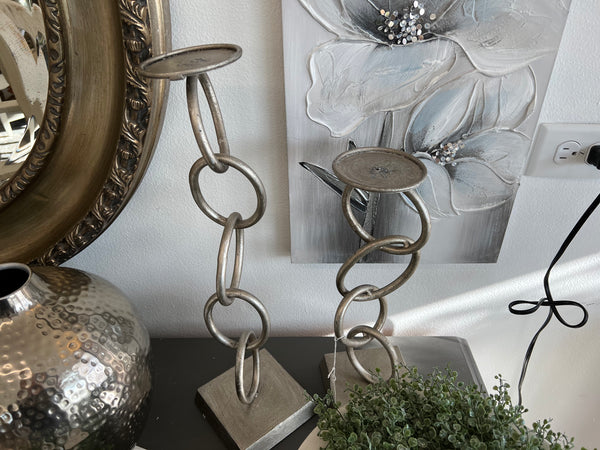 Chain look modern silver candle sticks