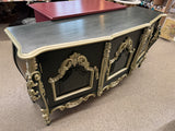 Helen the drop-dead gorgeous Green dresser!