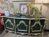 Helen the drop-dead gorgeous Green dresser!